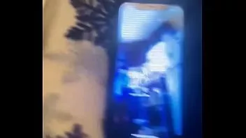 play Mama pozwoliła mi nagrać jej zmywanie naczyń