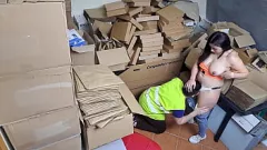 play 性感的拉丁青少年老板当场抓住员工：舔阴部戴绿帽子的幻想