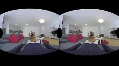 Abspielen VR-Porno: Strawberry Sandys große Titten und Hardcore-Masturbation