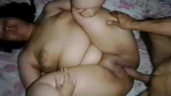 Afspelen Vriend met grote lul neukt het strakke poesje van zijn amateur brunette vriendin