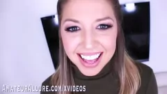 تشغيل تايلور ساندز وأكارا سامرز في مجموعة ثلاثية ساخنة ومشبعة بالبخار