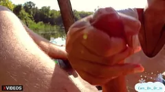 Putar Tonton MILF amatir seksi ini memberikan handjob publik demi uang dalam adegan realitas eksklusif!