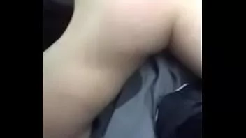 Reproducir Adolescente rusa cachonda se pone traviesa en el coche