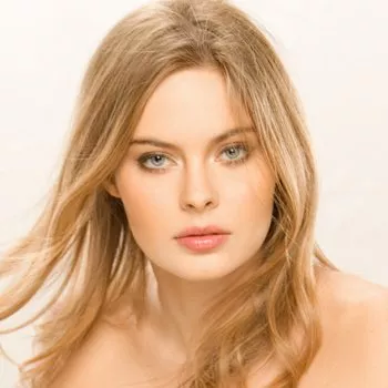 Pornstar Amanda Streich