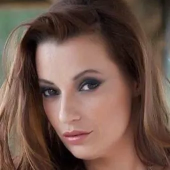 色情明星 Marina Mantero