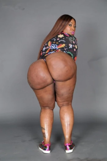 Порнозвезда Ebony Fat Ass